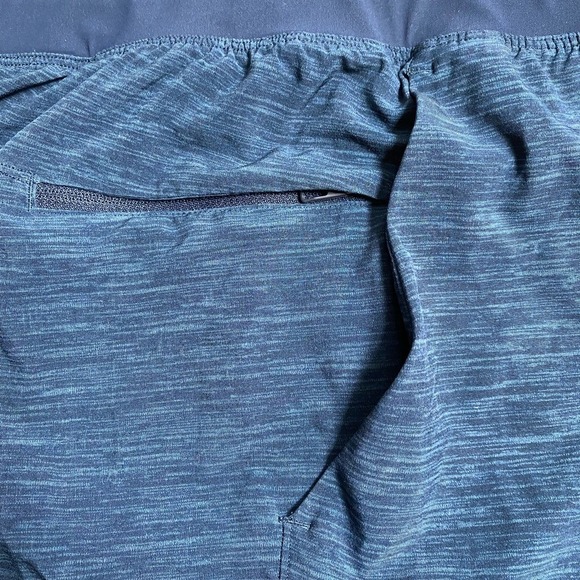 L LULULEMON 9" T.H.E. Linerless Men's Shorts Deep Blue Athletic Size L - Picture 3 of 9